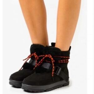 New UGG Classic Black‎ Weather Hiker -- 9